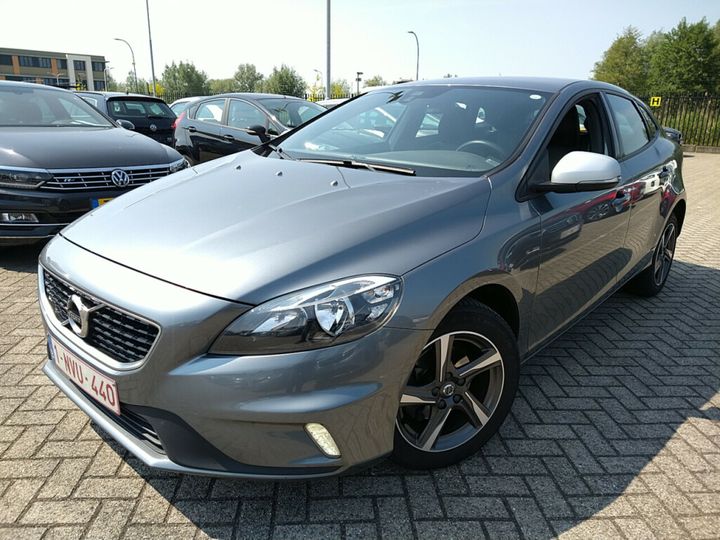 VOLVO V40 2016 yv1mv7431h2361853