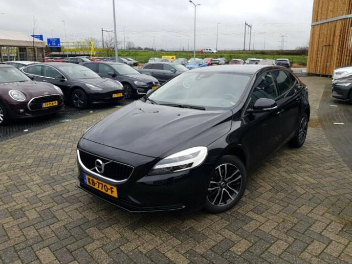 VOLVO V40 2016 yv1mv7431h2363824