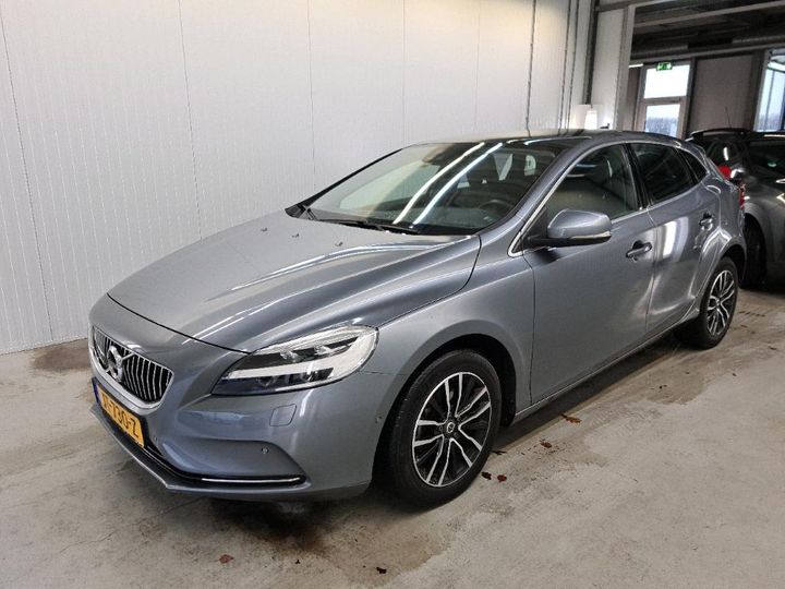 VOLVO V40 2016 yv1mv7431h2364088