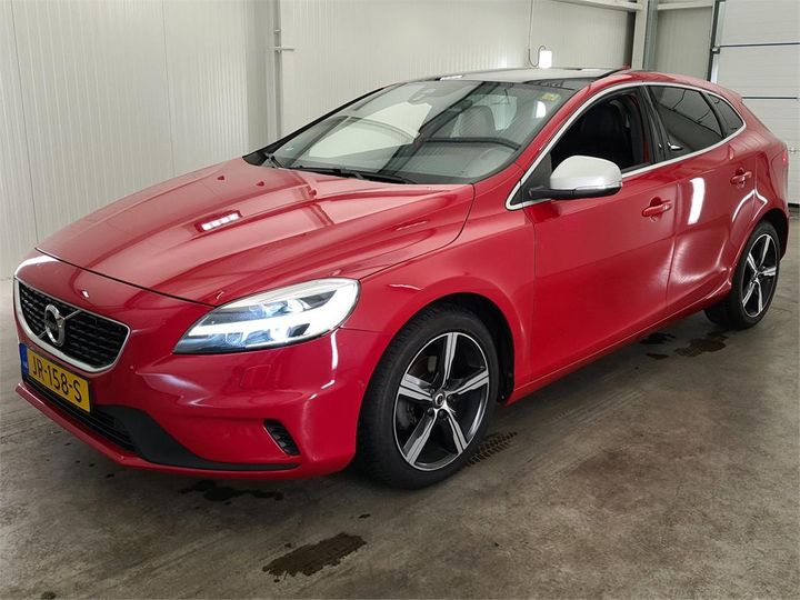 VOLVO V40 2016 yv1mv7431h2364246