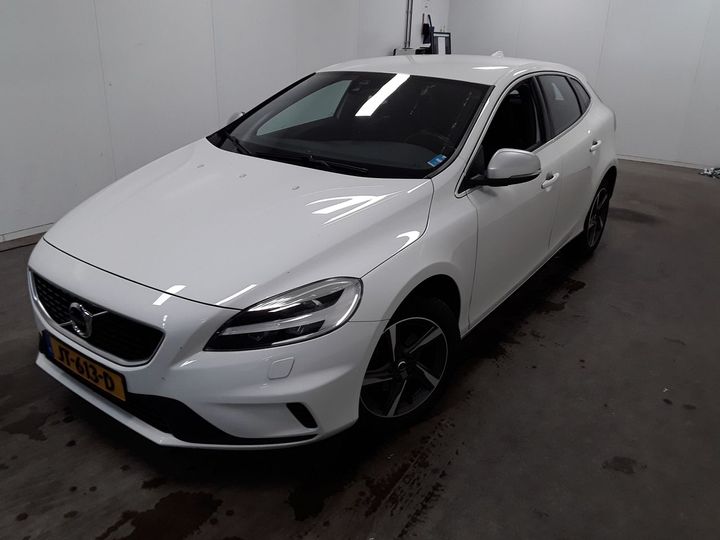 VOLVO V40 2016 yv1mv7431h2365645