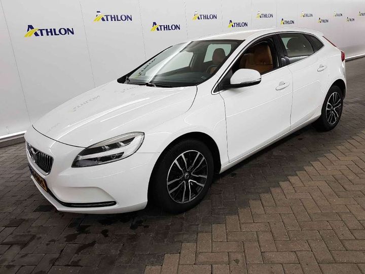 VOLVO V40 2016 yv1mv7431h2366546