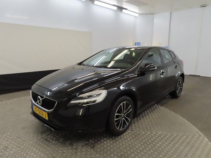 VOLVO V40 2016 yv1mv7431h2367218