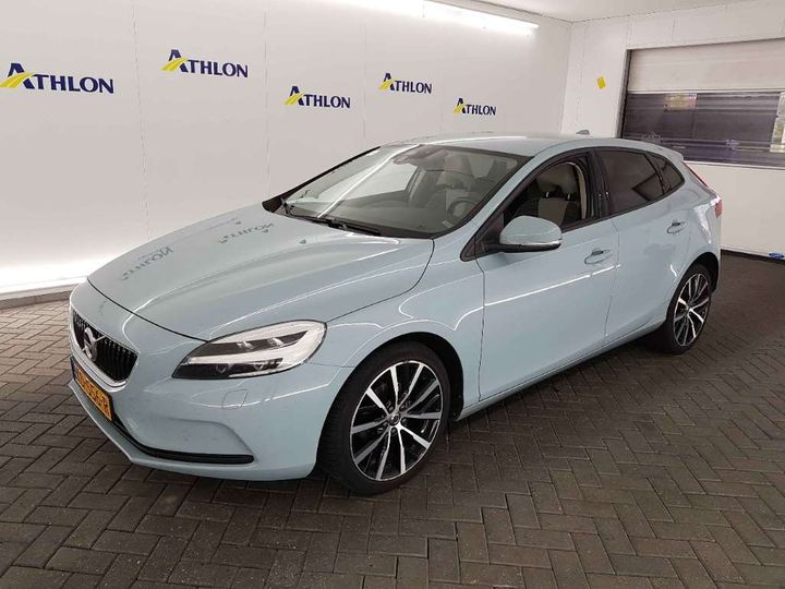 VOLVO V40 2016 yv1mv7431h2367239