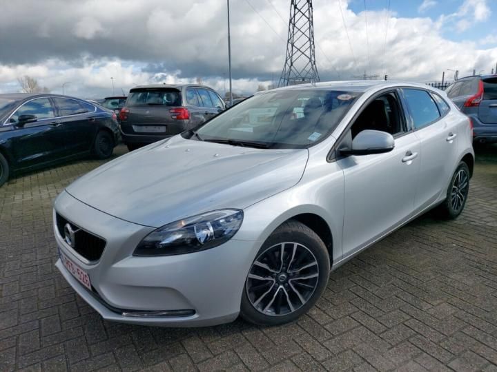 VOLVO V40 2016 yv1mv7431h2370033