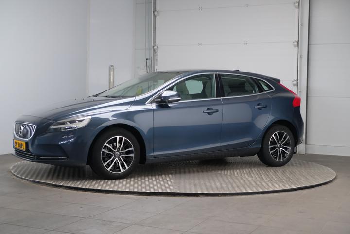 VOLVO V40 2016 yv1mv7431h2370772