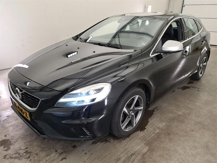 VOLVO V40 2016 yv1mv7431h2375446