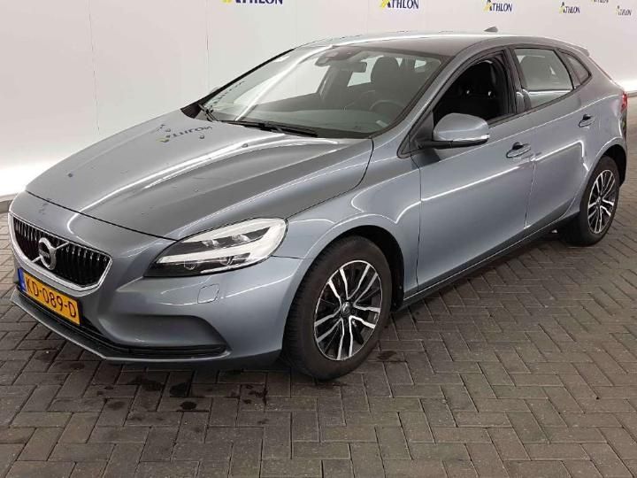 VOLVO V40 2016 yv1mv7431h2375829