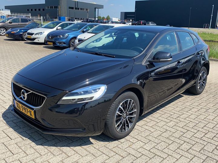 VOLVO V40 2016 yv1mv7431h2376010