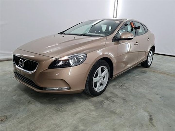 VOLVO V40 DIESEL - 2016 2016 yv1mv7431h2377197