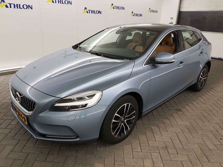 VOLVO V40 2016 yv1mv7431h2377687