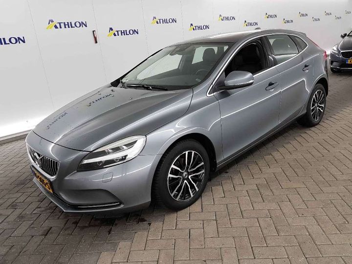 VOLVO V40 2016 yv1mv7431h2381011