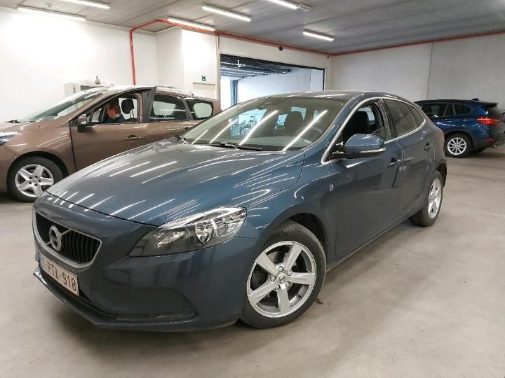 VOLVO V40 2016 yv1mv7431h2386406