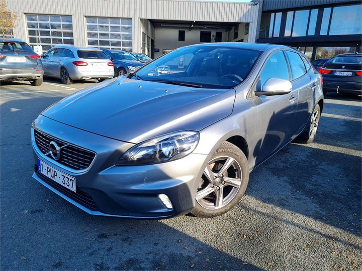 VOLVO V40 2016 yv1mv7431h2388358