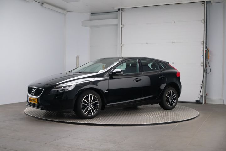 VOLVO V40 2016 yv1mv7431h2389758