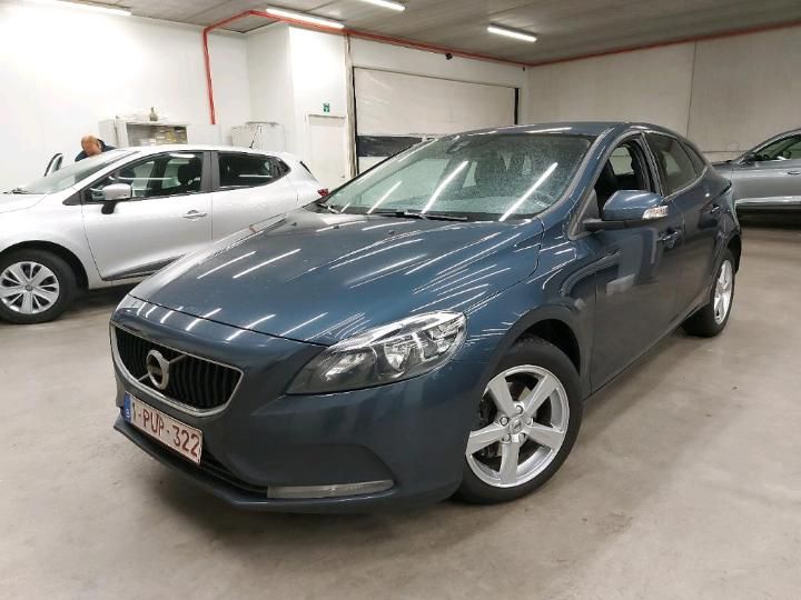 VOLVO V40 2016 yv1mv7431h2389957