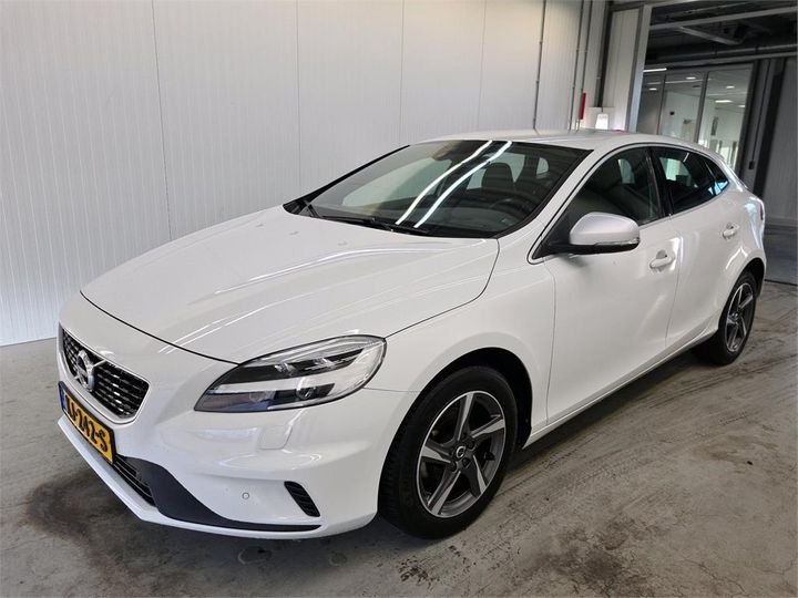 VOLVO V40 2016 yv1mv7431h2390402