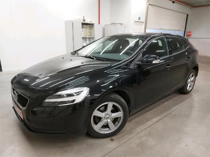 VOLVO V40 2016 yv1mv7431h2390731