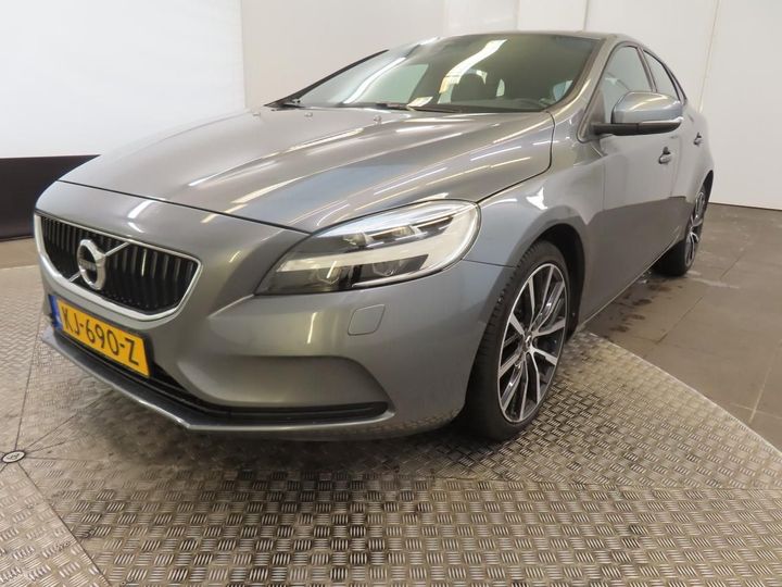 VOLVO V40 2016 yv1mv7431h2391632