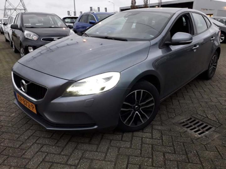 VOLVO V40 2016 yv1mv7431h2392919