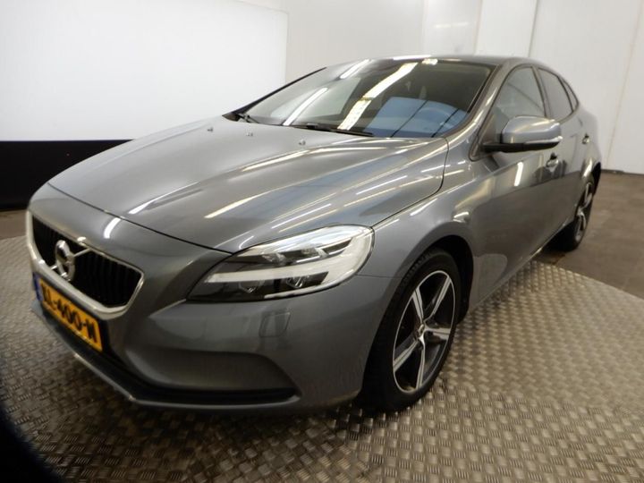 VOLVO V40 2016 yv1mv7431h2394491