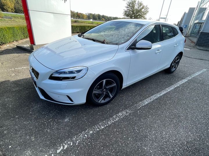 VOLVO V40 2016 yv1mv7431h2395013