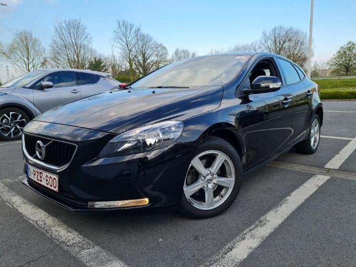 VOLVO V40 2016 yv1mv7431h2395362