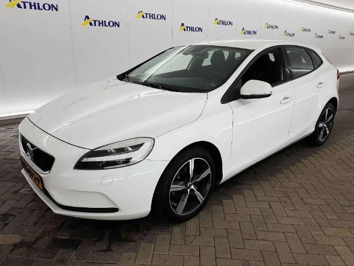 VOLVO V40 2016 yv1mv7431h2395592