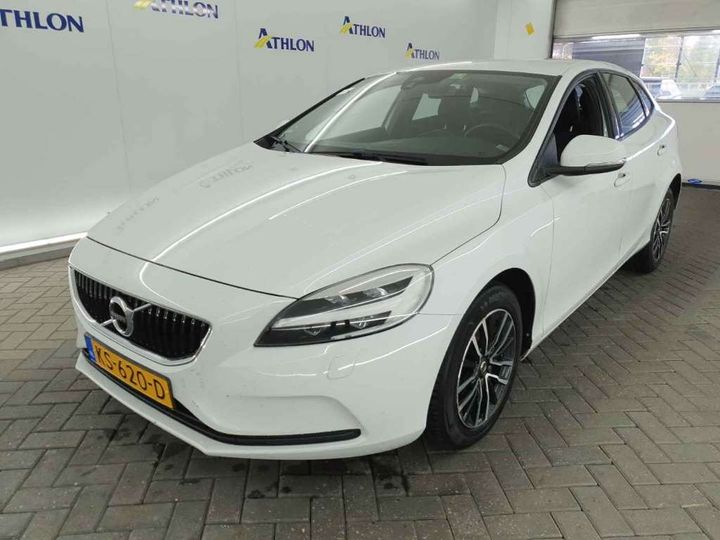 VOLVO V40 2016 yv1mv7431h2396559