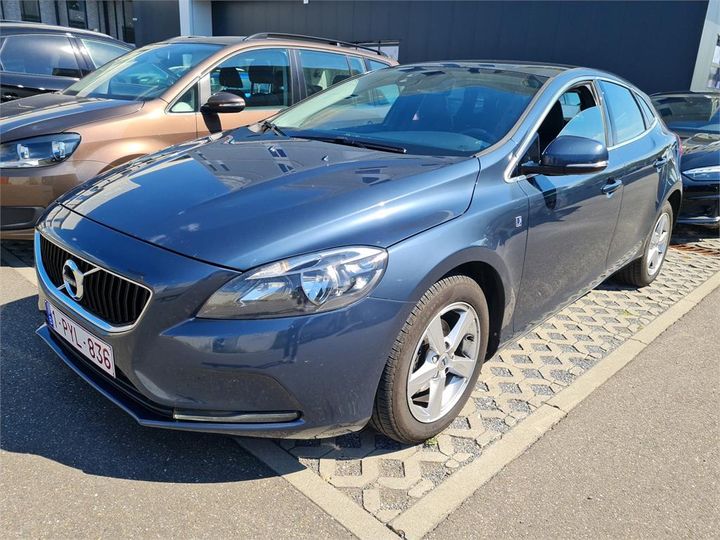 VOLVO V40 2016 yv1mv7431h2396772