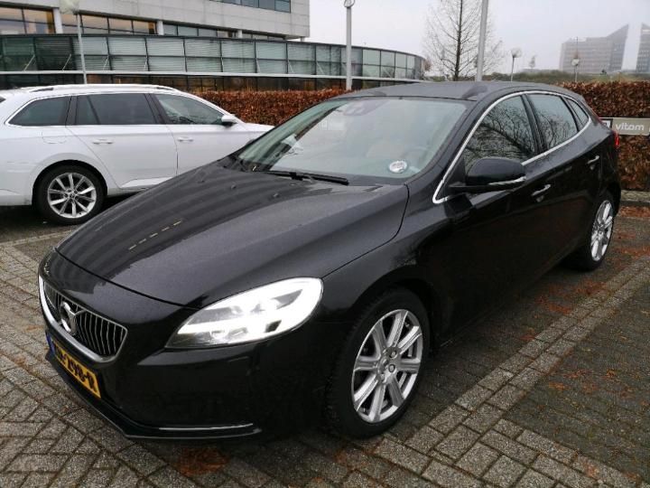 VOLVO V40 2016 yv1mv7431h2396943