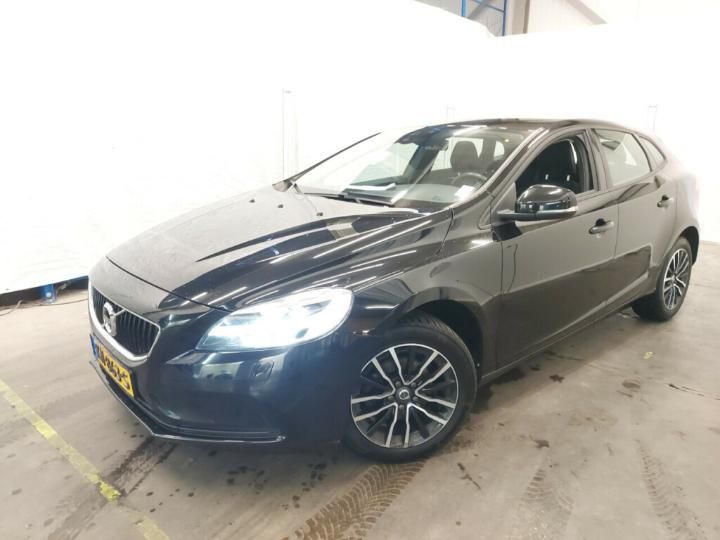 VOLVO V40 2016 yv1mv7431h2398217