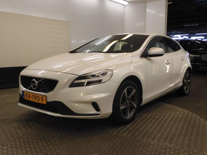 VOLVO V40 2016 yv1mv7431h2399778