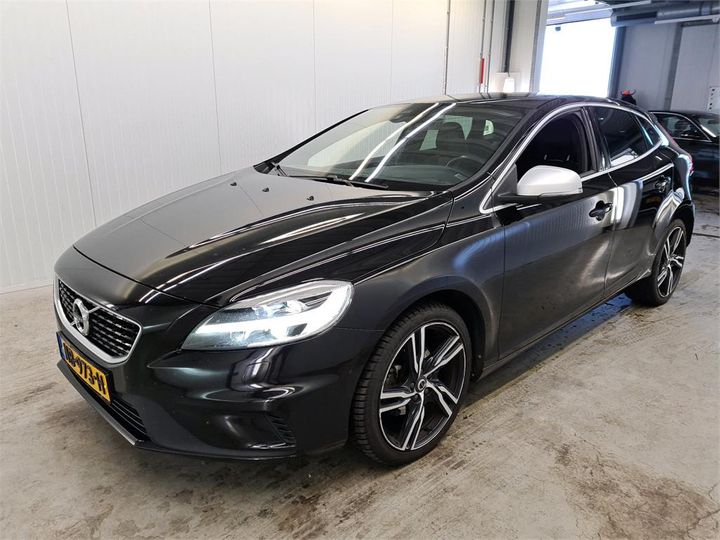 VOLVO V40 2016 yv1mv7431h2399926