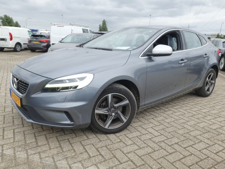 VOLVO V40 2016 yv1mv7431h2400342