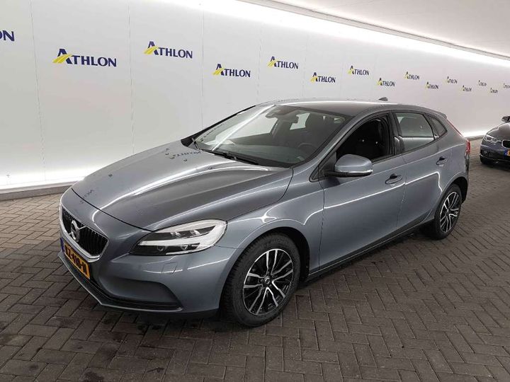 VOLVO V40 2016 yv1mv7431h2402076