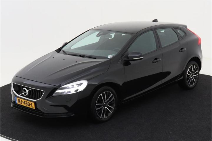 VOLVO V40 2017 yv1mv7431h2403557