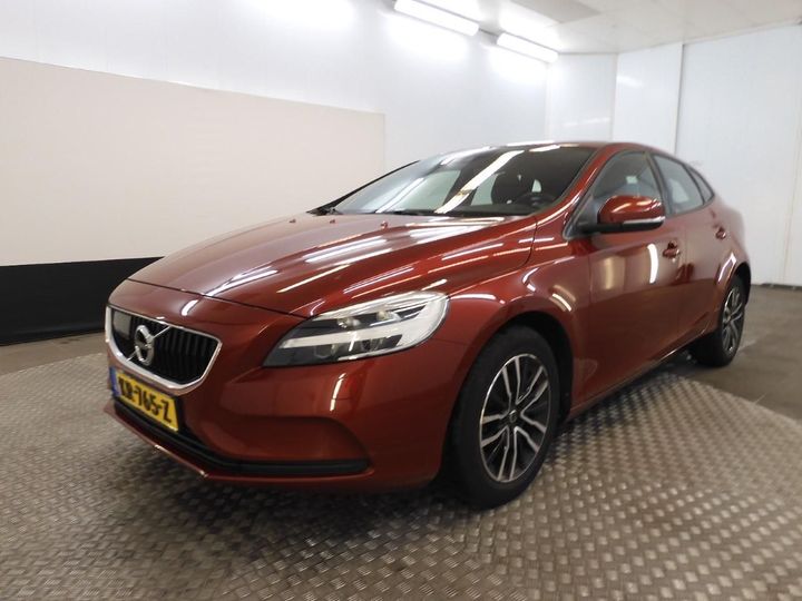 VOLVO V40 2016 yv1mv7431h2403576