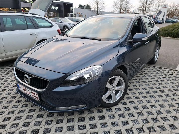 VOLVO V40 2016 yv1mv7431h2403956