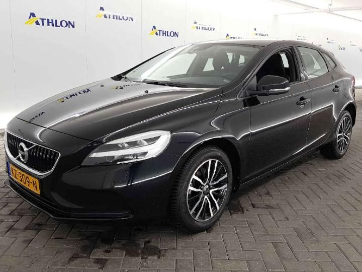 VOLVO V40 2017 yv1mv7431h2404070