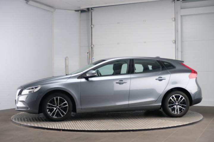 VOLVO V40 2016 yv1mv7431h2405181