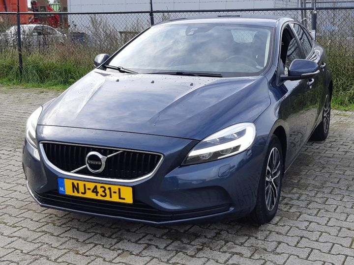 VOLVO V40 2017 yv1mv7431h2405331