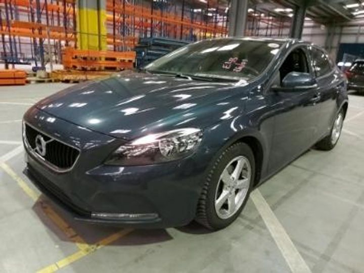 VOLVO V40 DIESEL - 2016 2017 yv1mv7431h2405801