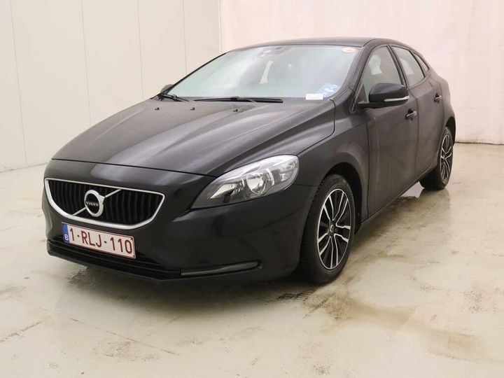 VOLVO V40 2017 yv1mv7431h2405912