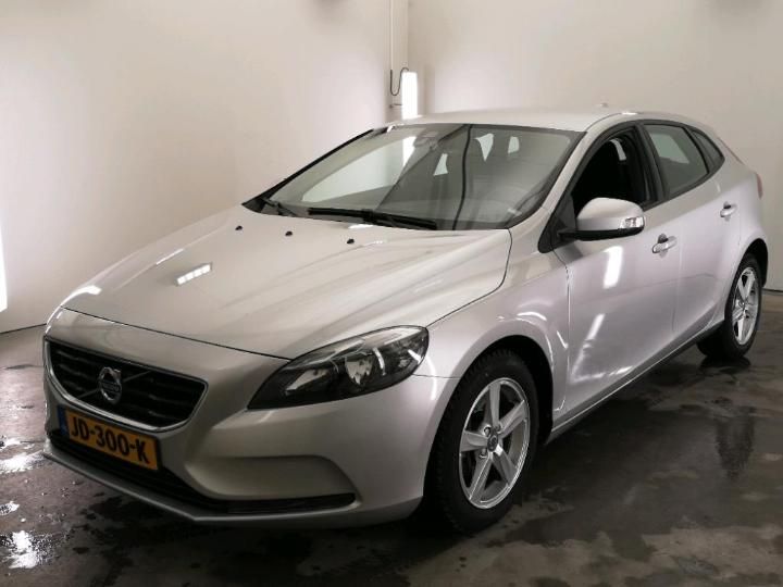 VOLVO V40 2016 yv1mv7480g2329603