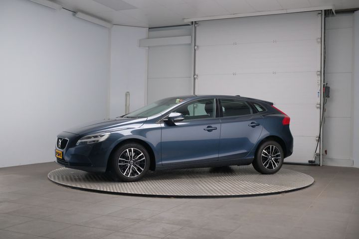 VOLVO V40 2016 yv1mv7480h2362056