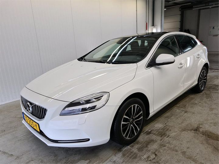 VOLVO V40 2016 yv1mv7480h2362734