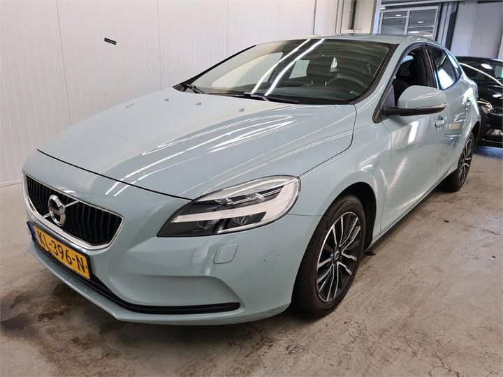 VOLVO V40 2016 yv1mv7480h2389578