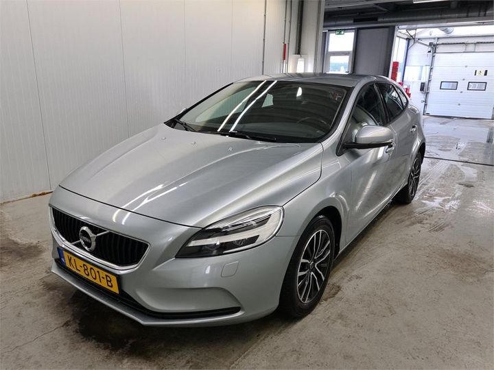 VOLVO V40 2016 yv1mv7480h2390828