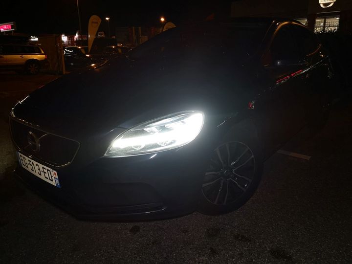 VOLVO V40 2016 yv1mv7480h2395778